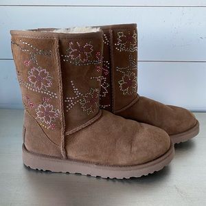 women’s uggs w gems